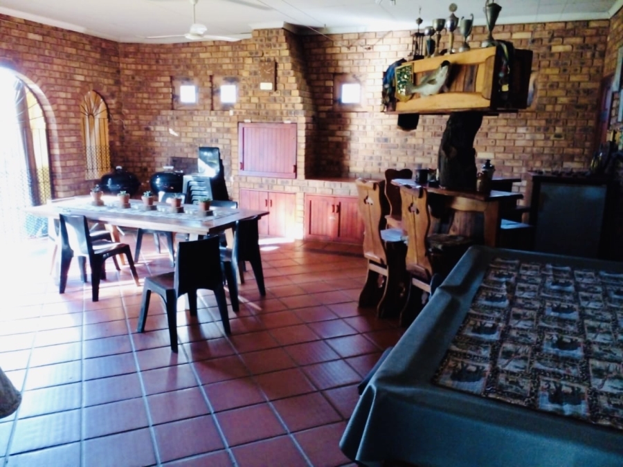 4 Bedroom Property for Sale in Magaliesmoot Gauteng