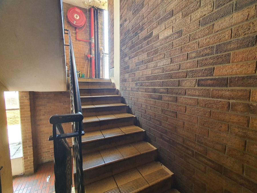 1 Bedroom Property for Sale in Silverton Gauteng