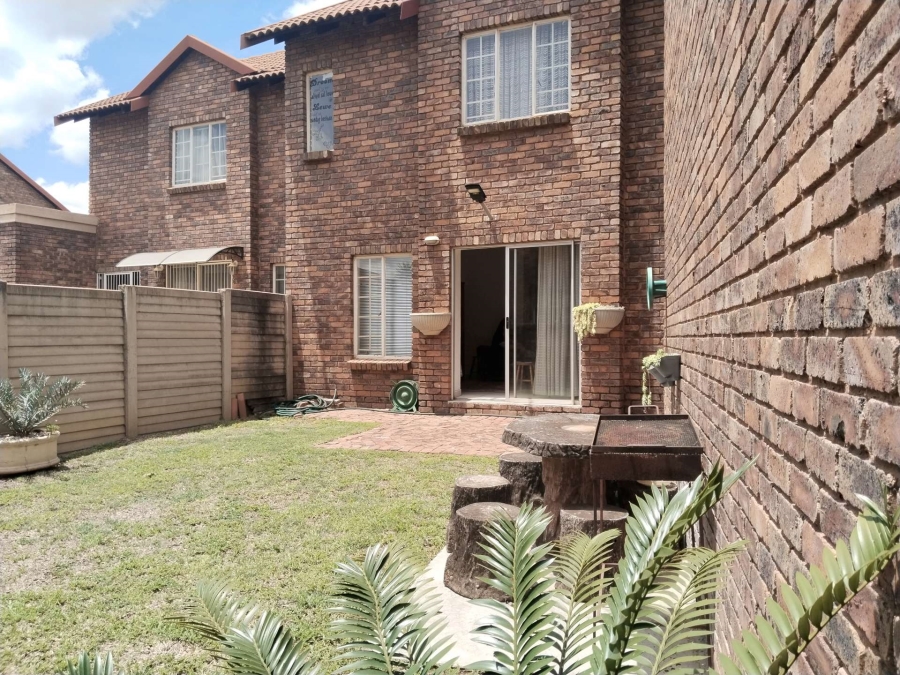 2 Bedroom Property for Sale in Claremont Gauteng