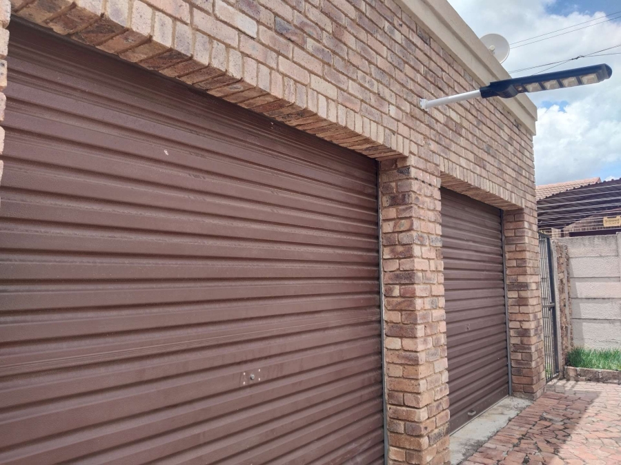 2 Bedroom Property for Sale in Claremont Gauteng