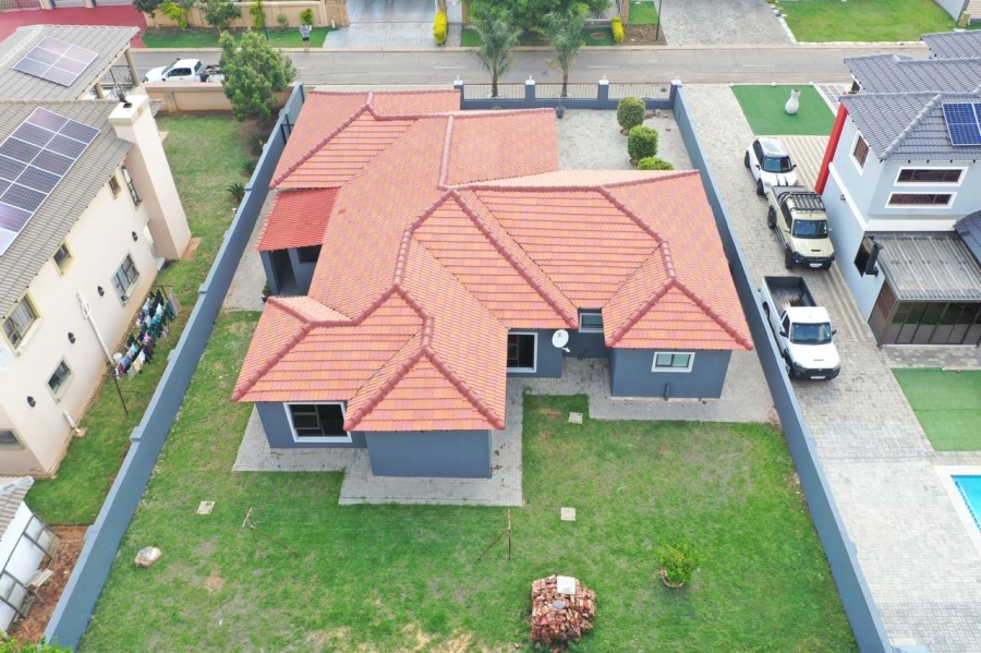 4 Bedroom Property for Sale in Theresa Park Gauteng