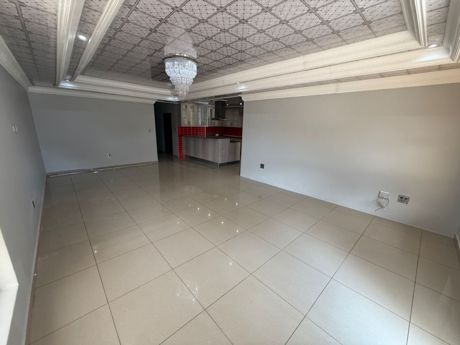 4 Bedroom Property for Sale in Theresa Park Gauteng