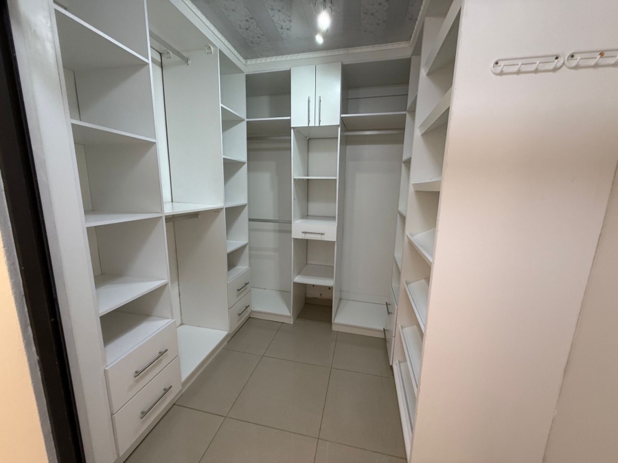 4 Bedroom Property for Sale in Theresa Park Gauteng