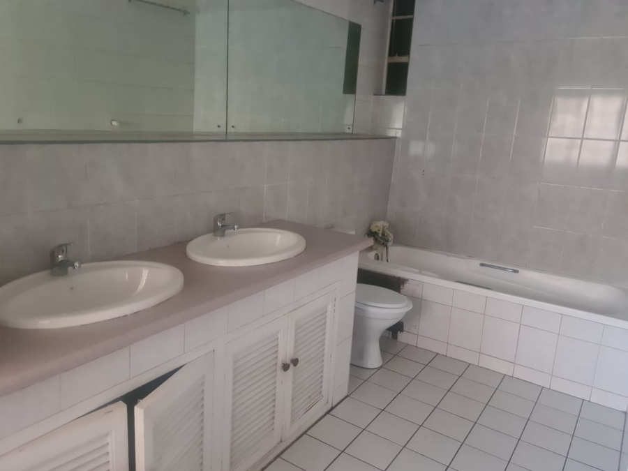 3 Bedroom Property for Sale in Sunnyside Gauteng