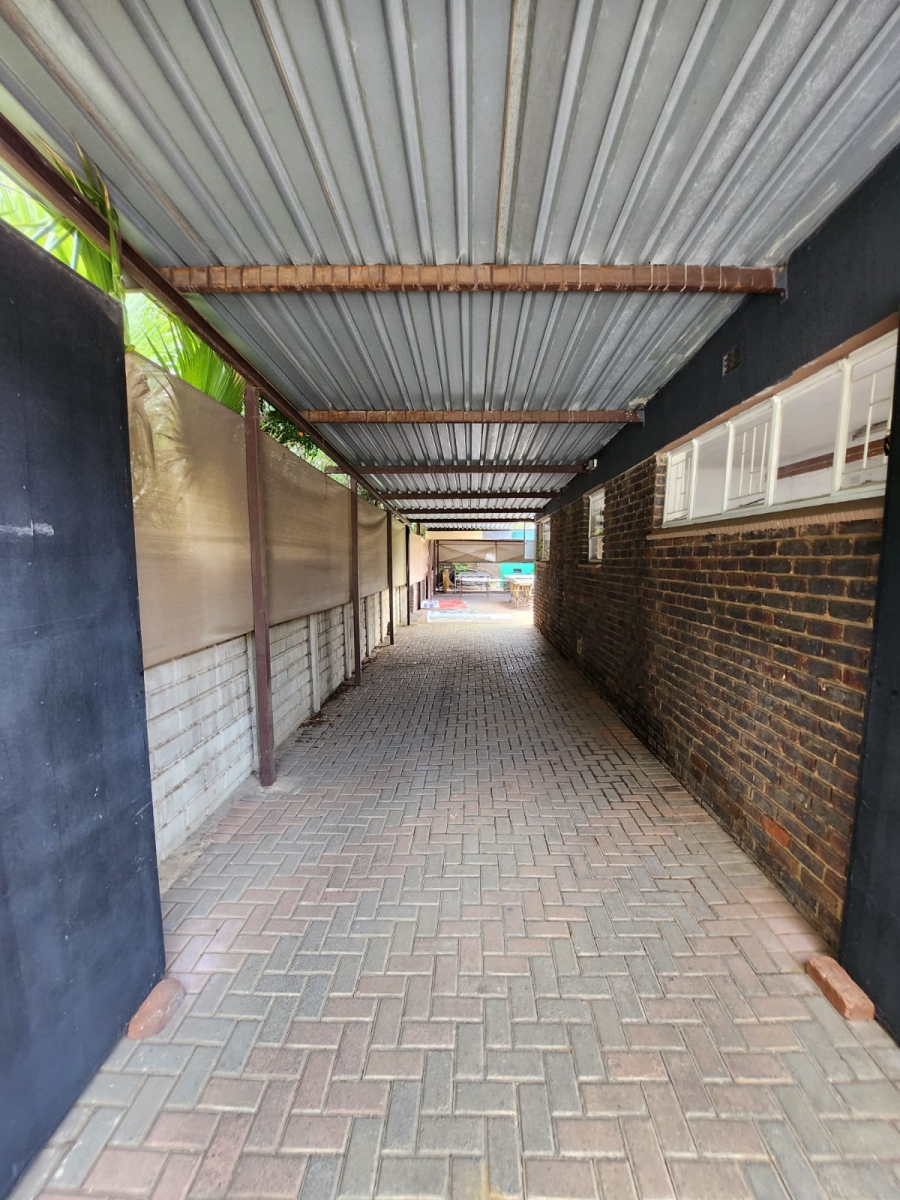 5 Bedroom Property for Sale in Vanderbijlpark Sw 2 Gauteng