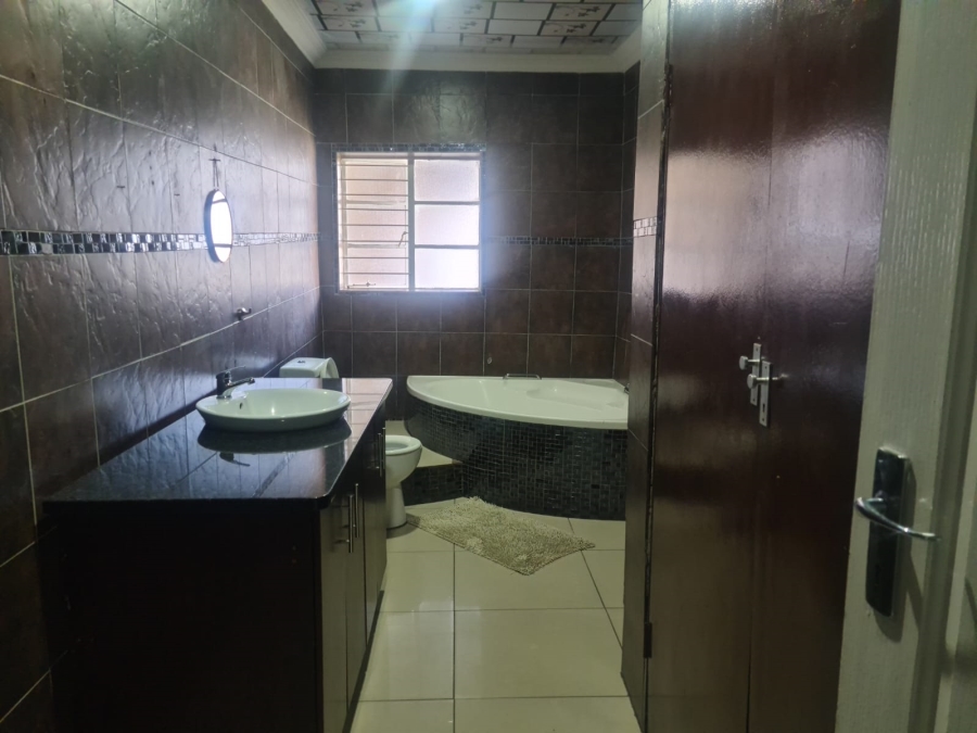 3 Bedroom Property for Sale in Eersterust Gauteng