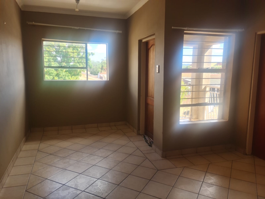 6 Bedroom Property for Sale in Eersterust Gauteng