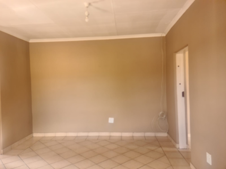6 Bedroom Property for Sale in Eersterust Gauteng