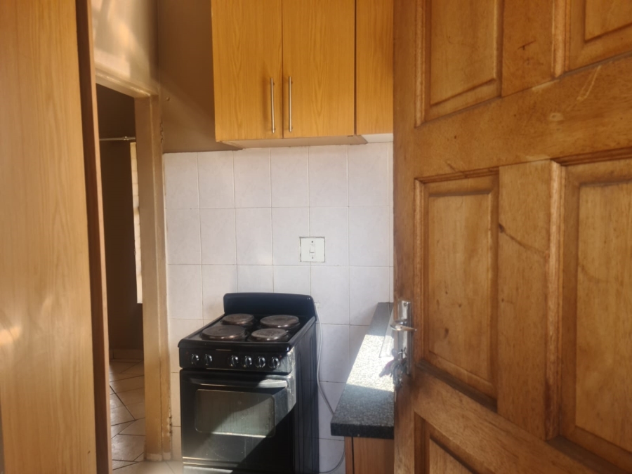 6 Bedroom Property for Sale in Eersterust Gauteng