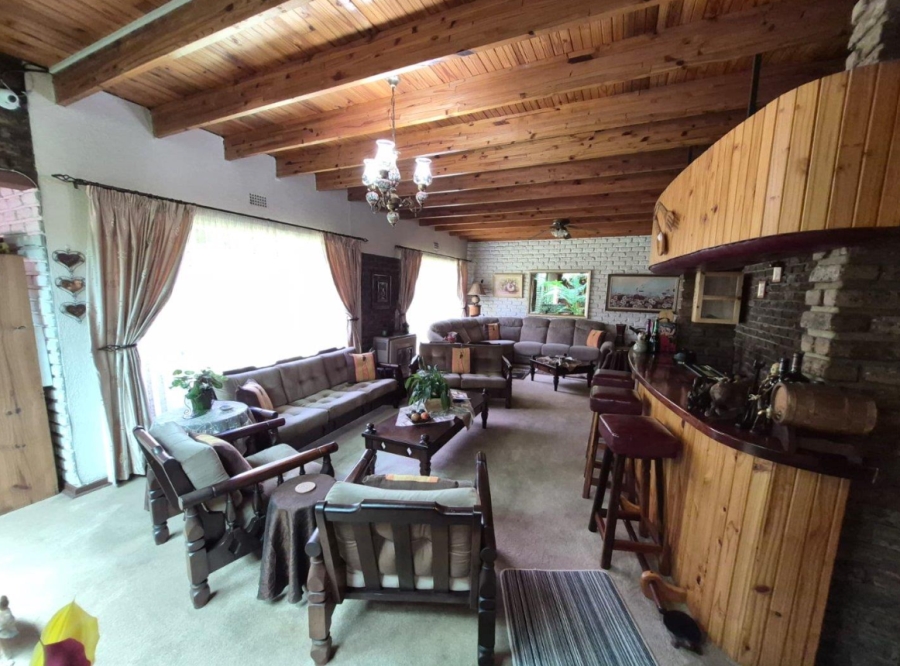 4 Bedroom Property for Sale in Flora Gardens Gauteng