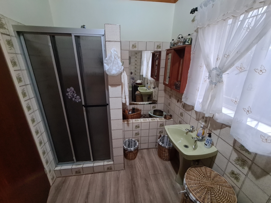 4 Bedroom Property for Sale in Flora Gardens Gauteng