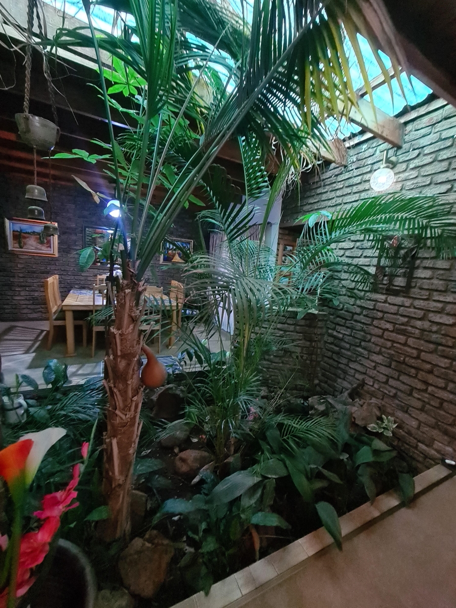 4 Bedroom Property for Sale in Flora Gardens Gauteng