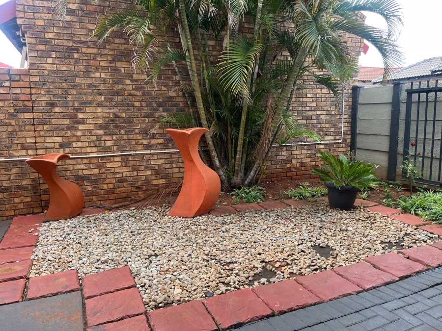 3 Bedroom Property for Sale in Theresa Park Gauteng