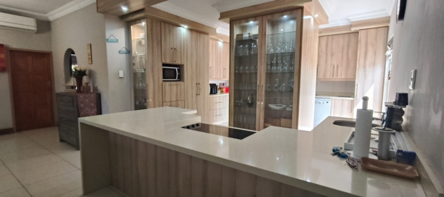 6 Bedroom Property for Sale in Pretoria Gardens Gauteng