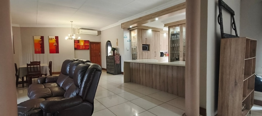 6 Bedroom Property for Sale in Pretoria Gardens Gauteng