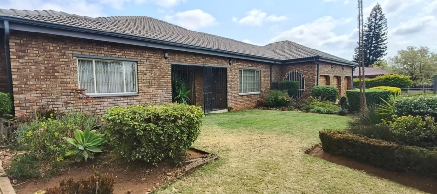 6 Bedroom Property for Sale in Pretoria Gardens Gauteng