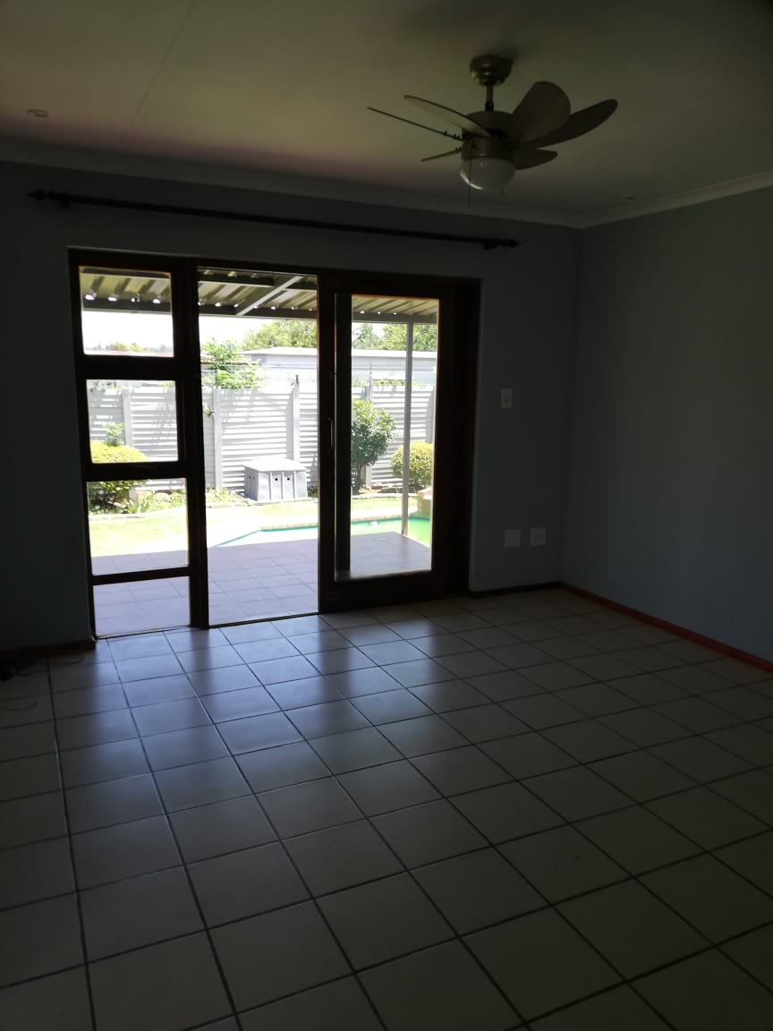 3 Bedroom Property for Sale in Douglasdale Gauteng