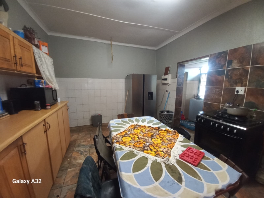 3 Bedroom Property for Sale in Mountain View Gauteng