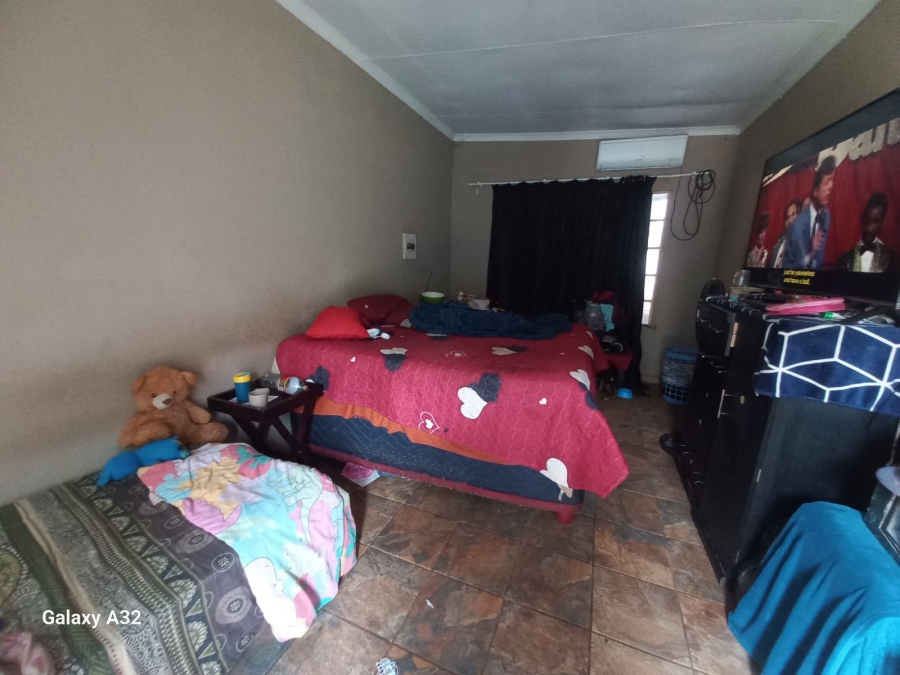 3 Bedroom Property for Sale in Mountain View Gauteng