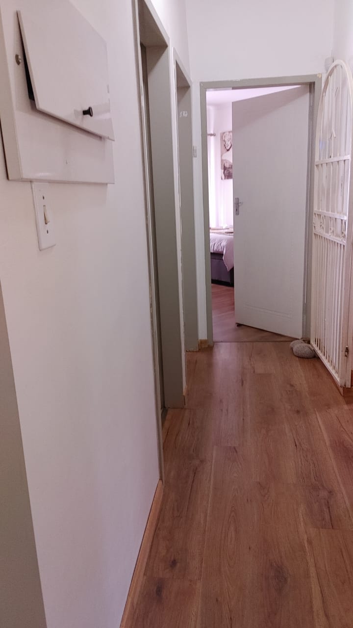 4 Bedroom Property for Sale in Rooihuiskraal Gauteng