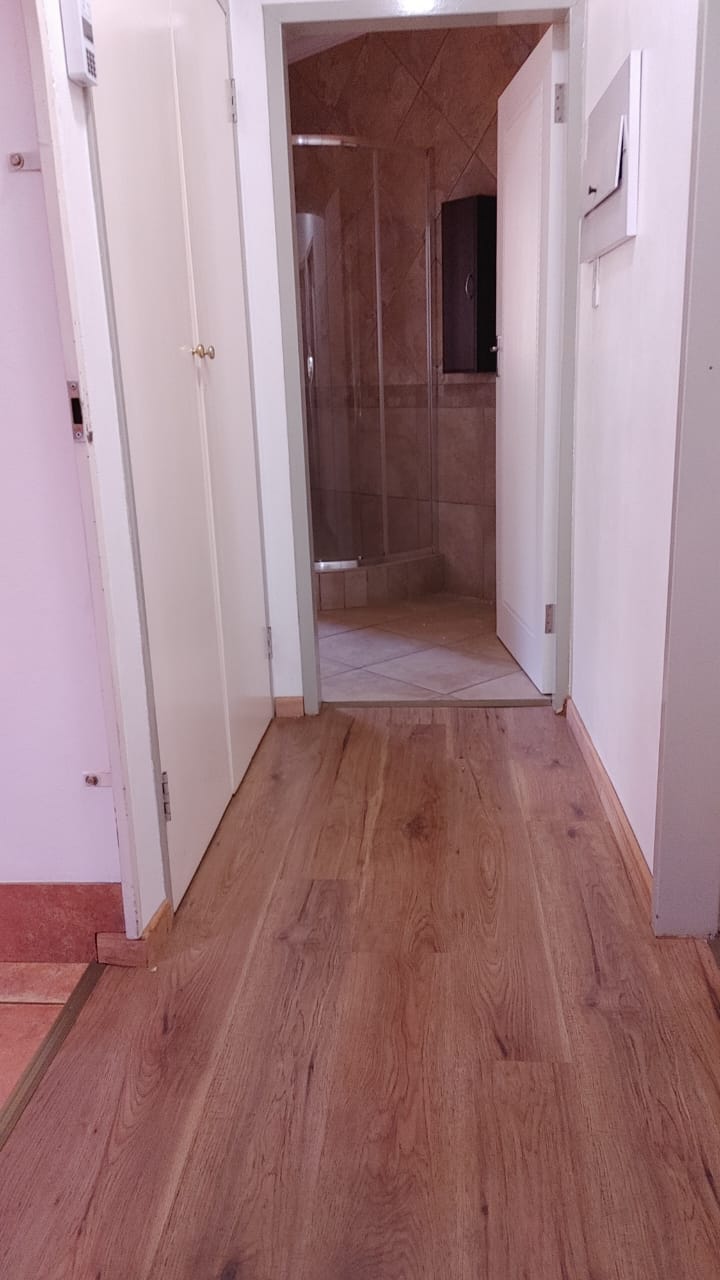 4 Bedroom Property for Sale in Rooihuiskraal Gauteng