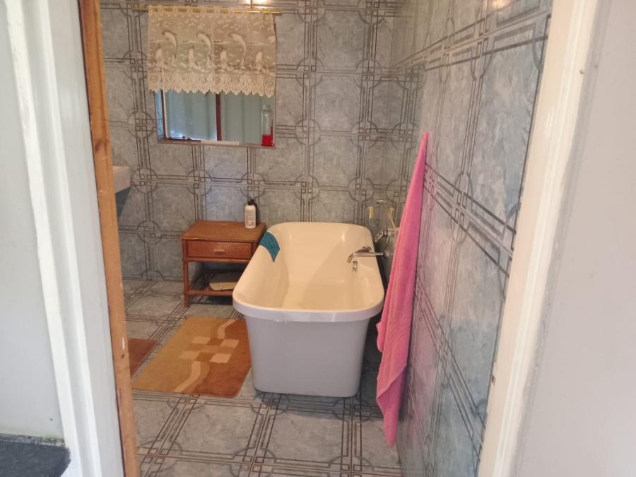 5 Bedroom Property for Sale in Helderstrome AH Gauteng