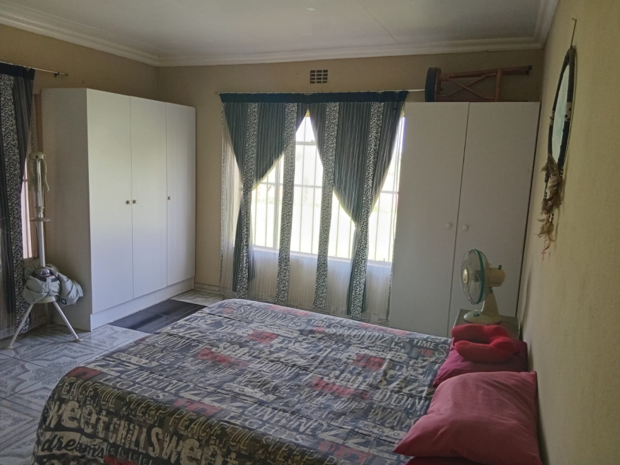 5 Bedroom Property for Sale in Helderstrome AH Gauteng