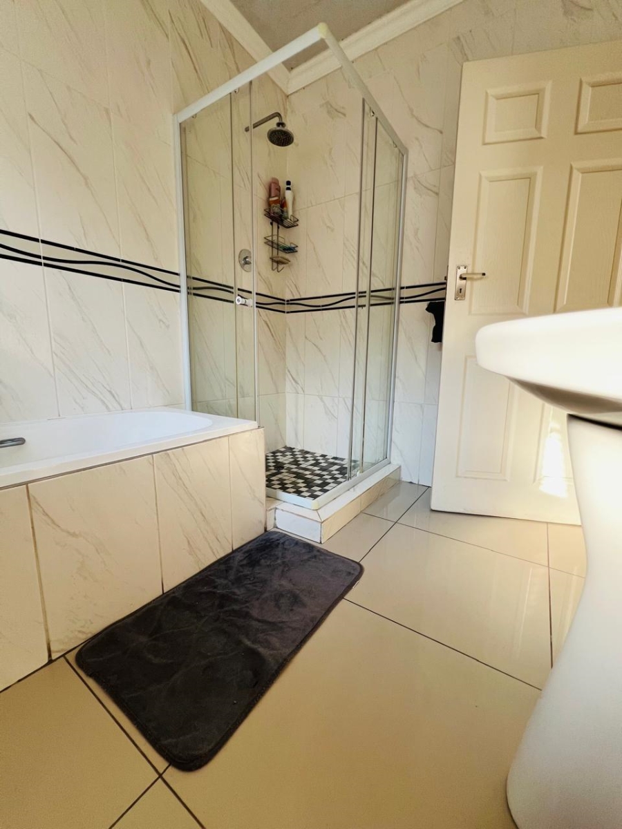 3 Bedroom Property for Sale in Vanderbijlpark CE 7 Gauteng