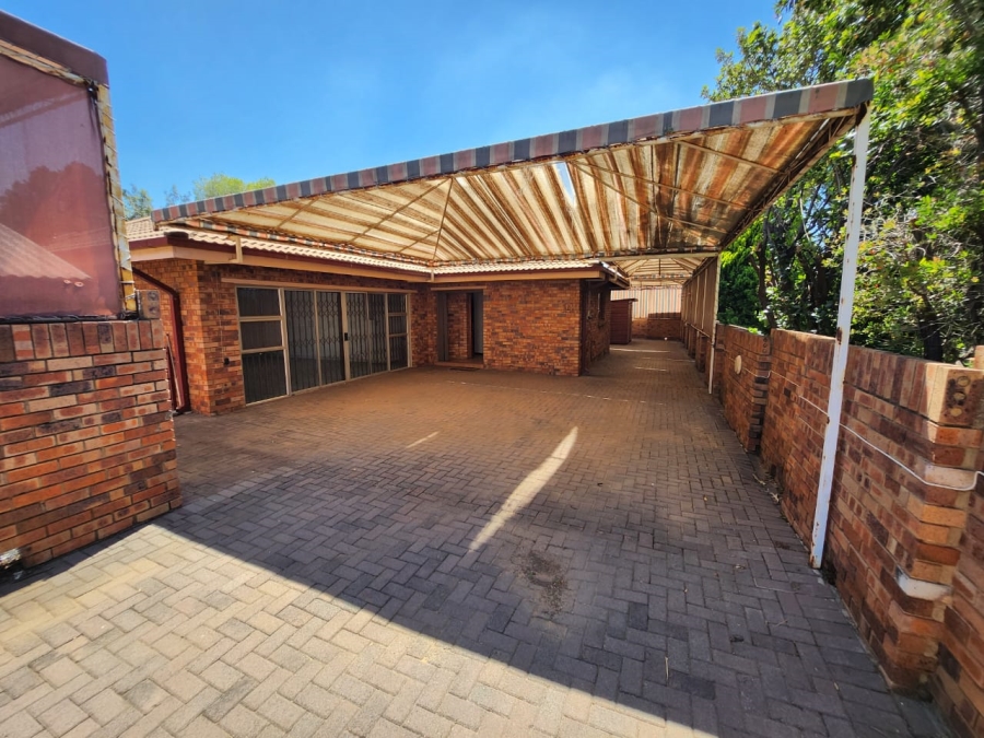 3 Bedroom Property for Sale in Vanderbijlpark SW 5 Gauteng