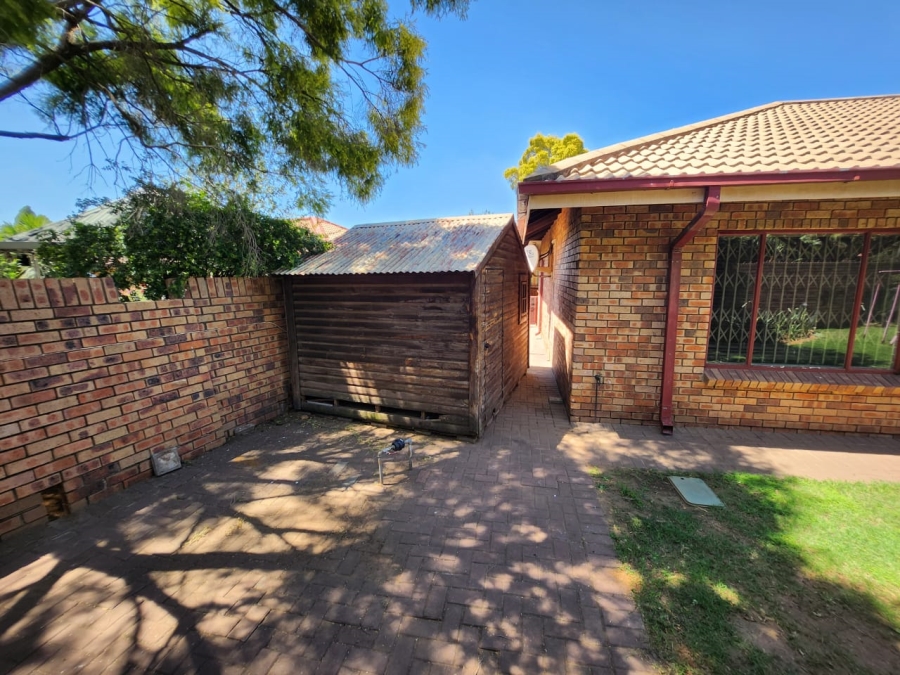3 Bedroom Property for Sale in Vanderbijlpark SW 5 Gauteng