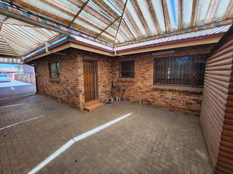 3 Bedroom Property for Sale in Vanderbijlpark SW 5 Gauteng