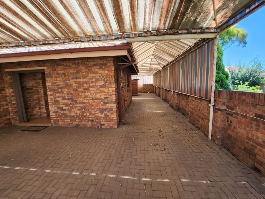 3 Bedroom Property for Sale in Vanderbijlpark SW 5 Gauteng