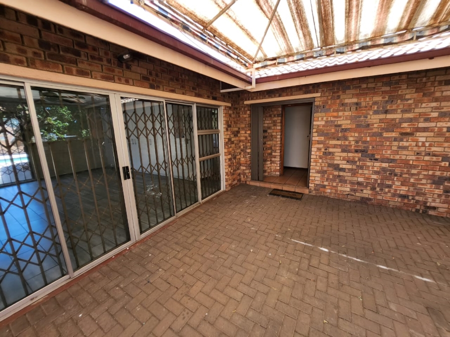 3 Bedroom Property for Sale in Vanderbijlpark SW 5 Gauteng