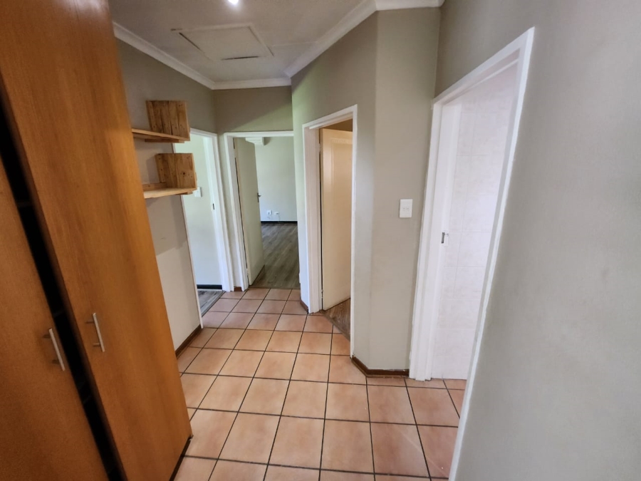 3 Bedroom Property for Sale in Vanderbijlpark SW 5 Gauteng