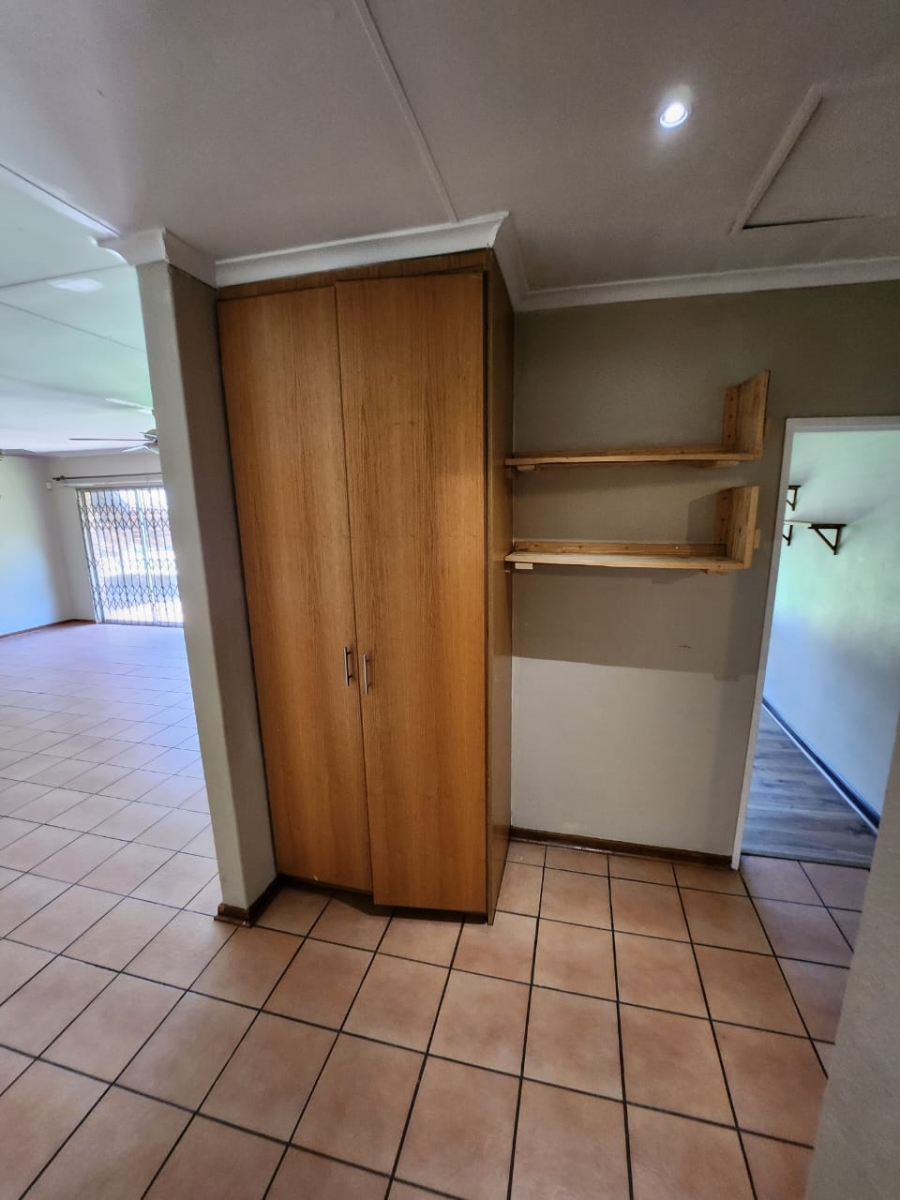 3 Bedroom Property for Sale in Vanderbijlpark SW 5 Gauteng