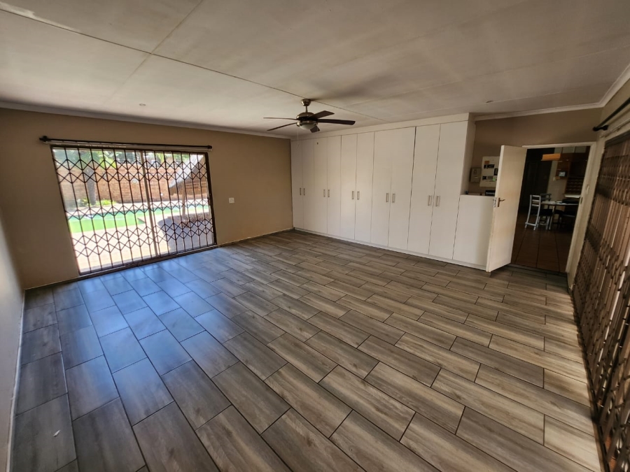 3 Bedroom Property for Sale in Vanderbijlpark SW 5 Gauteng