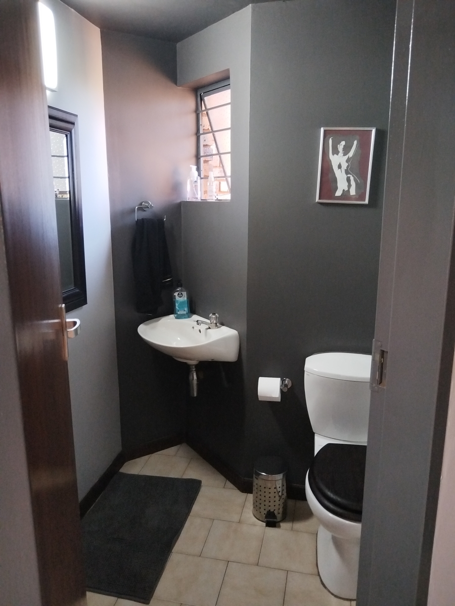 4 Bedroom Property for Sale in Magalieskruin Gauteng