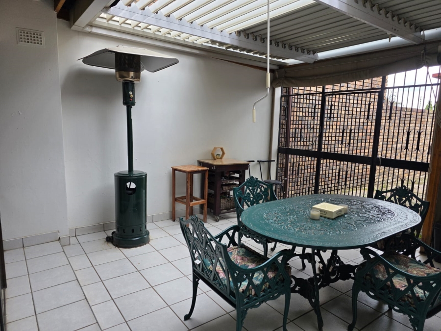 3 Bedroom Property for Sale in Fourways Gauteng