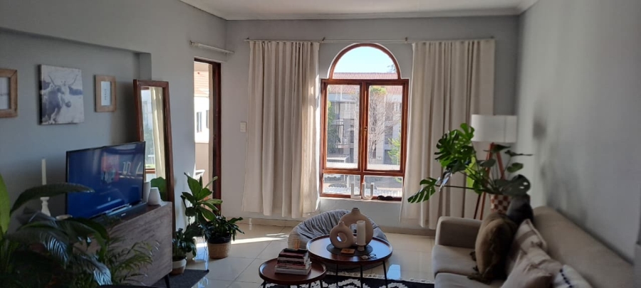 1 Bedroom Property for Sale in Noordwyk Gauteng