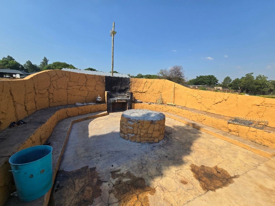 5 Bedroom Property for Sale in Kameeldrift East Gauteng
