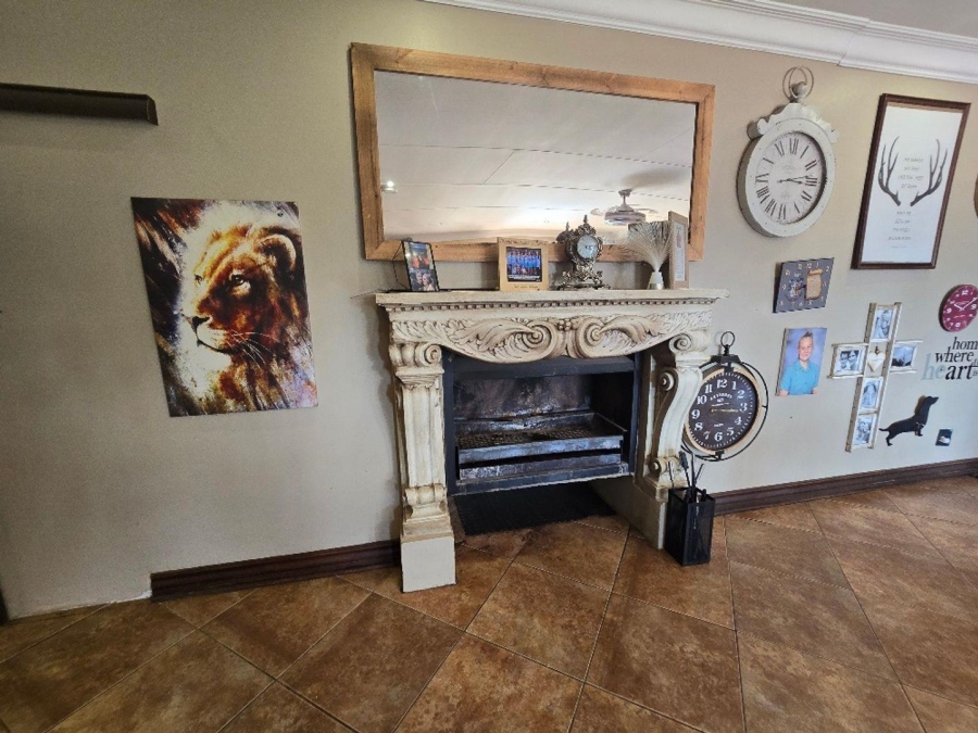 5 Bedroom Property for Sale in Kameeldrift East Gauteng
