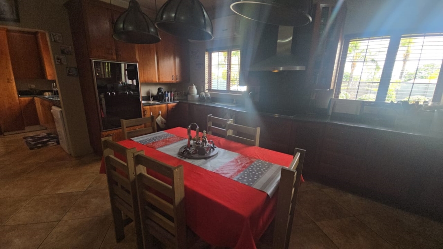 5 Bedroom Property for Sale in Kameeldrift East Gauteng