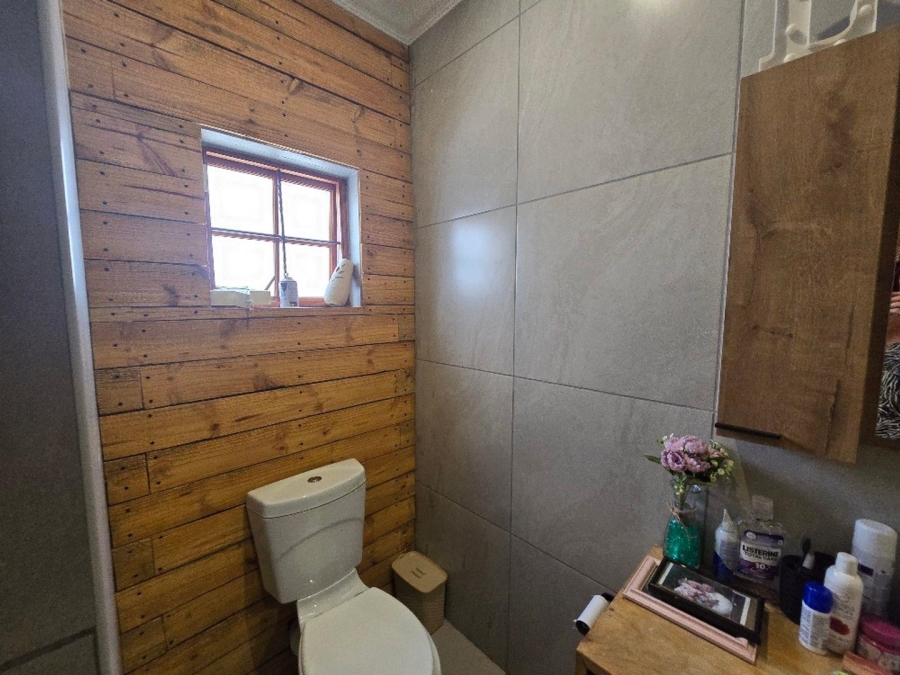 5 Bedroom Property for Sale in Kameeldrift East Gauteng