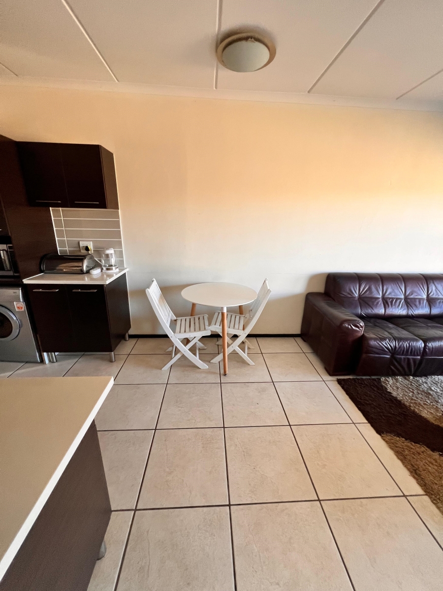 To Let 2 Bedroom Property for Rent in Noordwyk Gauteng