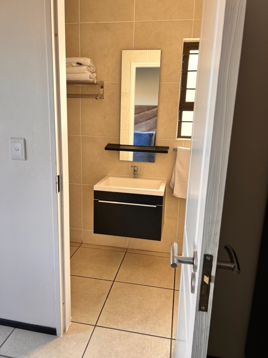 To Let 2 Bedroom Property for Rent in Noordwyk Gauteng
