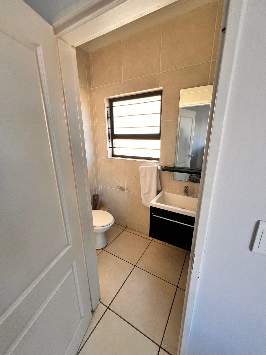 To Let 2 Bedroom Property for Rent in Noordwyk Gauteng