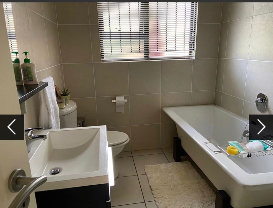 To Let 2 Bedroom Property for Rent in Noordwyk Gauteng