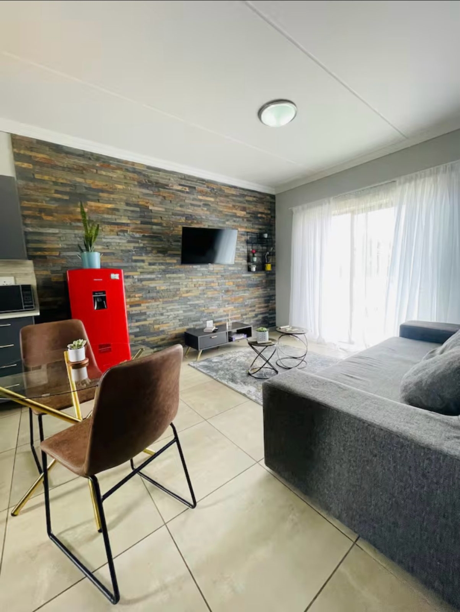 1 Bedroom Property for Sale in Blue Hills Gauteng