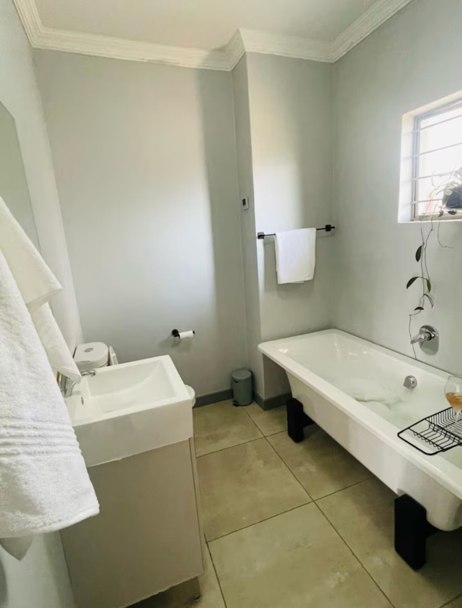 1 Bedroom Property for Sale in Blue Hills Gauteng