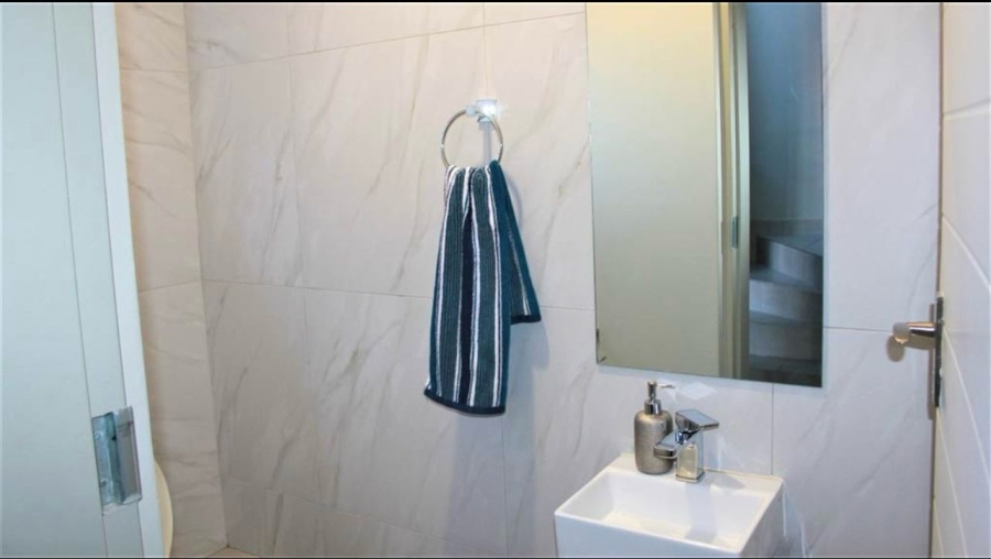 4 Bedroom Property for Sale in Lion Pride Gauteng